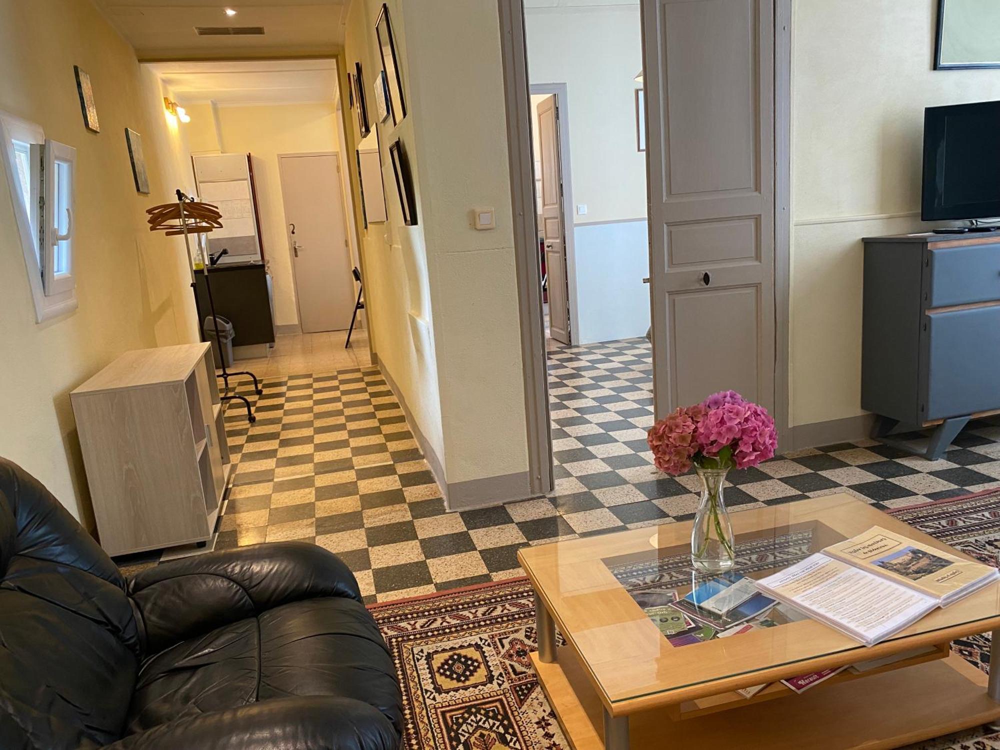 Résidence Verdi - Appartements meublés en centre ville Bédarieux Exterior foto
