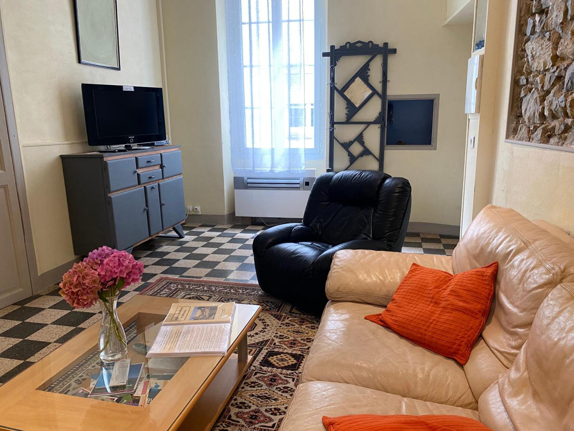 Résidence Verdi - Appartements meublés en centre ville Bédarieux Exterior foto
