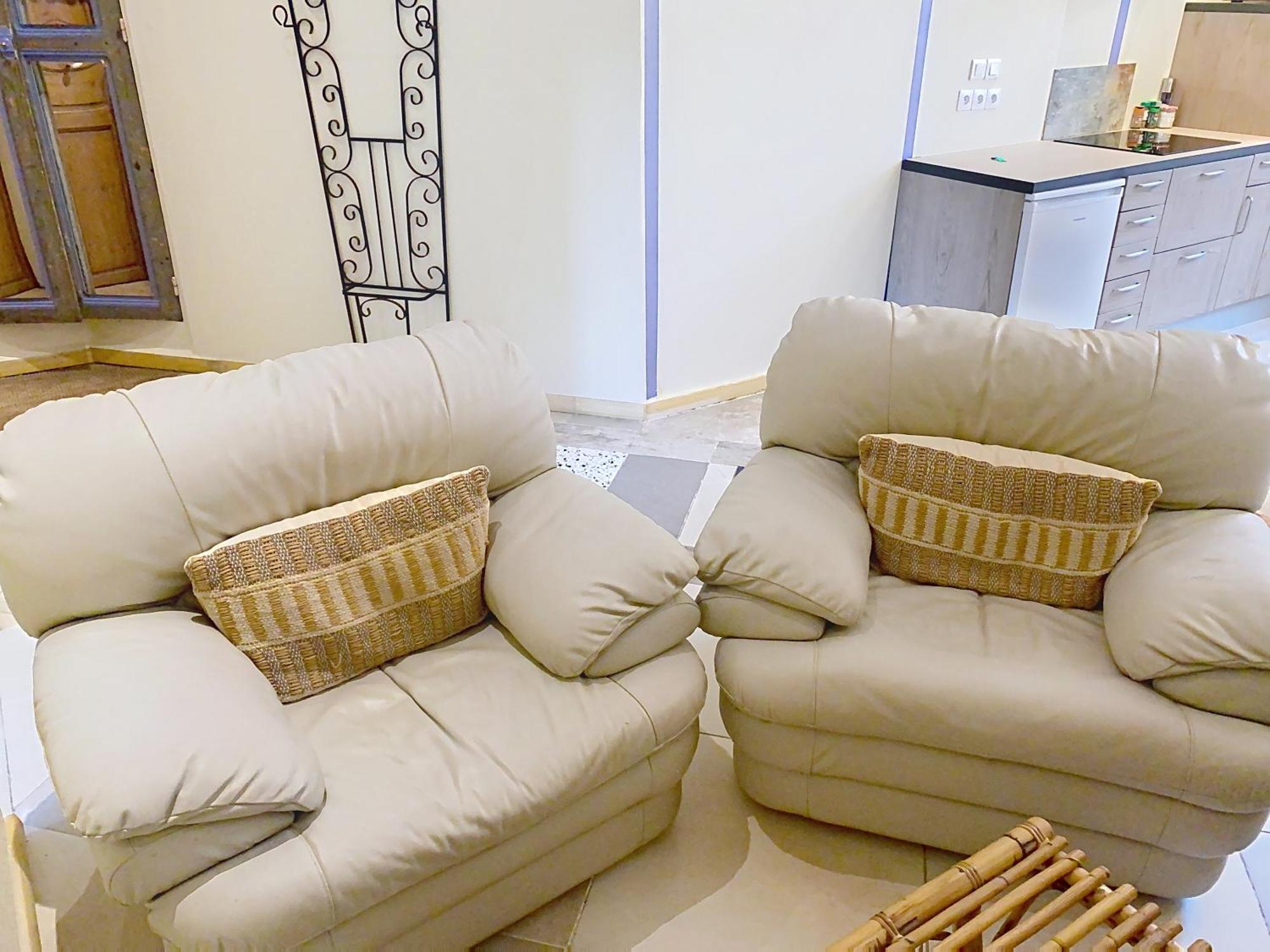 Résidence Verdi - Appartements meublés en centre ville Bédarieux Exterior foto